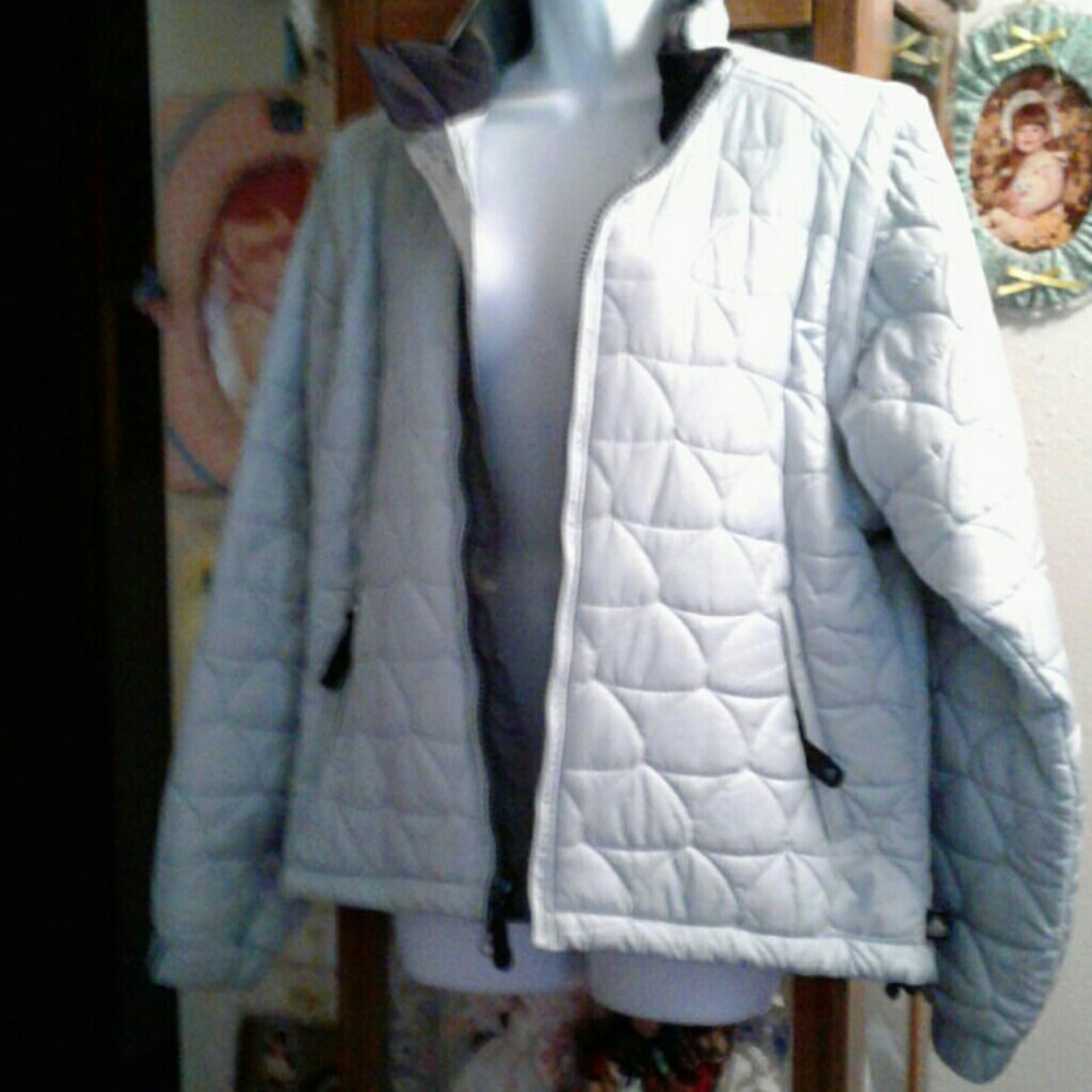 NWT, NIKE ACG, Winter Ski/Snow/Cold Weather Coat/Converts to Vest 💙